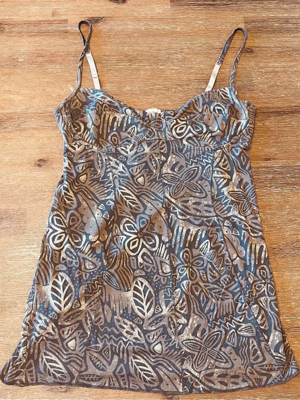 Y2K Style Aritzia Wilfred Heartthrob Cami Top Spaghetti Sexy Cute Camisole